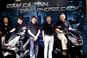 "Mổ" Honda PCX mới vừa ra mắt